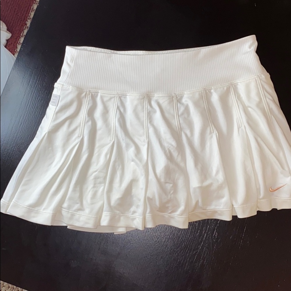 Nike women’s tennis skirt